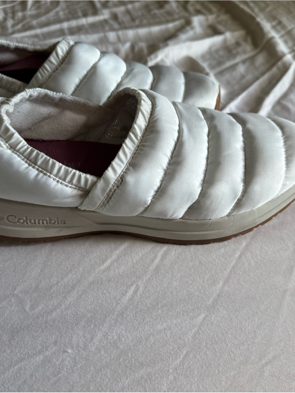 Columbia women’s White Quilted Slip-On Puffer Mules
